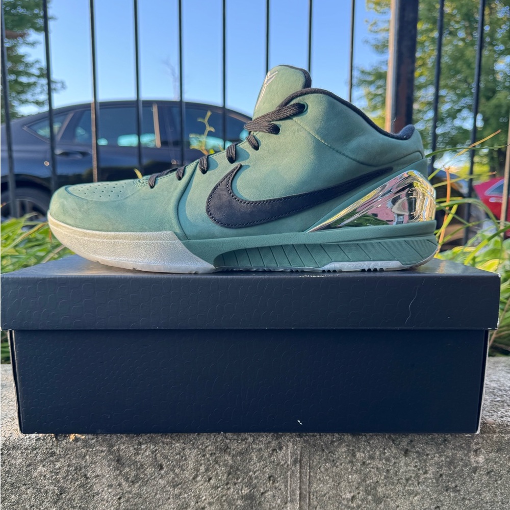 Kobe IV protro “girl dad” 2024 release. NDS only worn once briefly